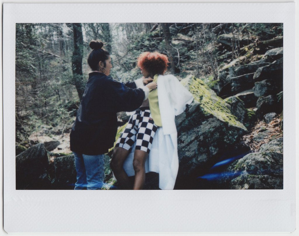 terumi styling a look on location.