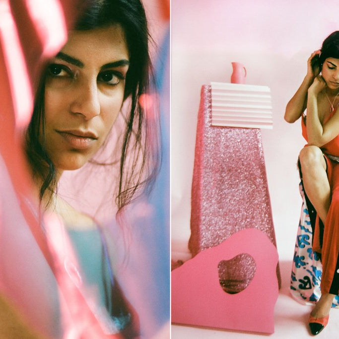 diptch of model in set.