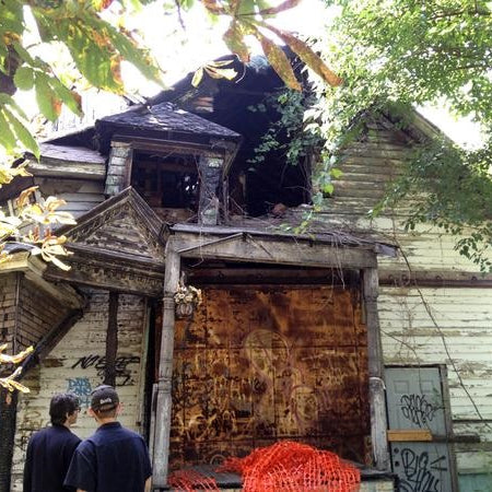 abandoned house in detroit. 