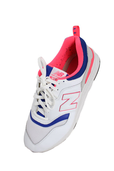 topside view with 'nb new balance 997h' logo tag at tongue and 'n' logo at uppers side of shoe.