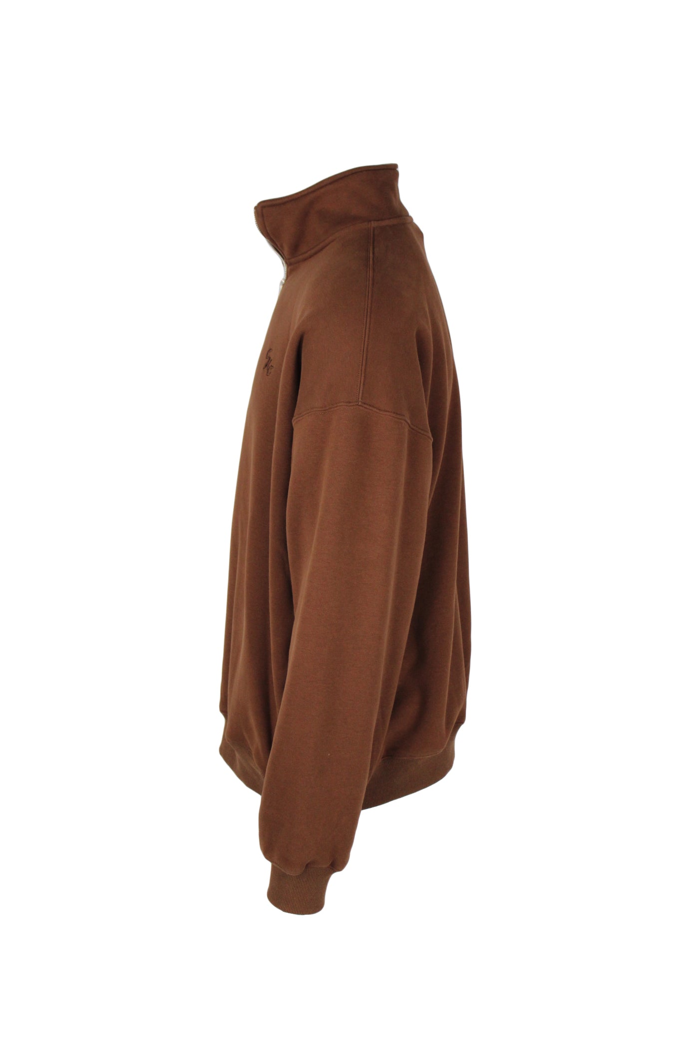 left side view with ribbed collar of shirt.