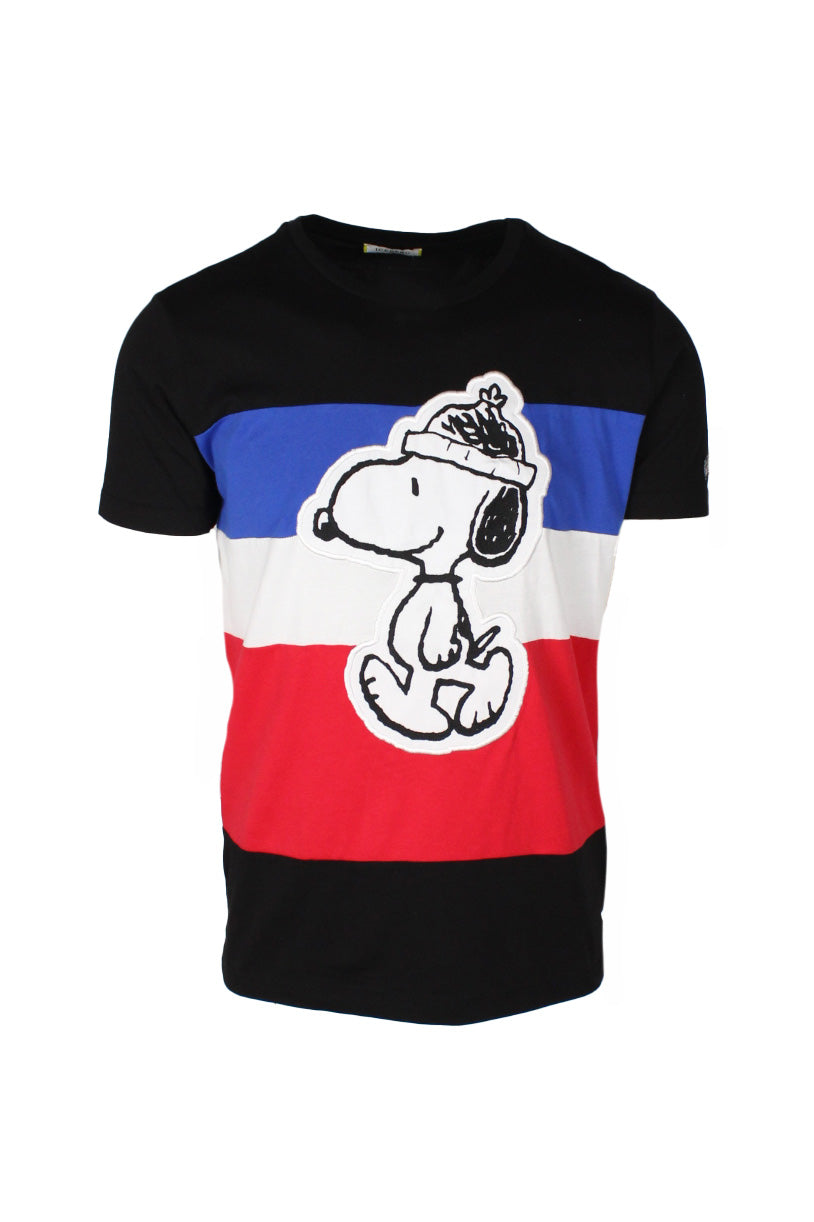 front view of iceberg black/white/blue/red cotton t-shirt. features snoopy patch at front, ‘history iceberg’ patch above left cuff, and ribbed collar.
